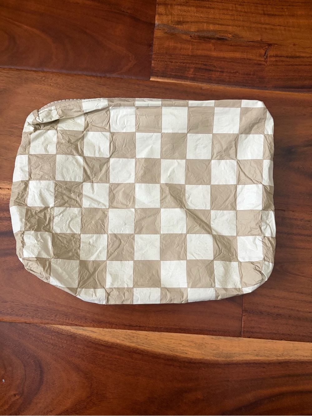 Aloha Collection Small Checkered Pouch - Picture 3 of 6